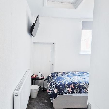 Single Room In Modern House Near Nottingham Exterior foto